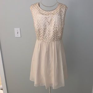 Beige short dress